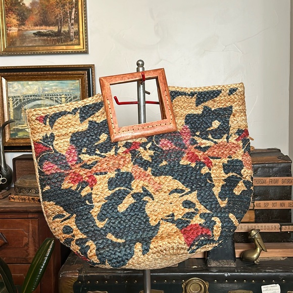 ANTIK KRAFT Pallavi Tote Woven Bag Wood Handles - Picture 2 of 7